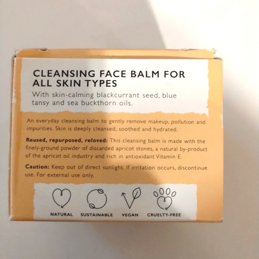 Upcircle Organic Cleansing Face Balm w/Fine Apricot Powder 1.7 FL.oz - Picture 3 of 4